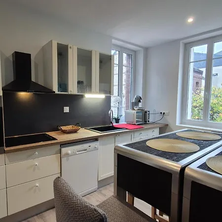 Semesterbostad Maison Les Glycines