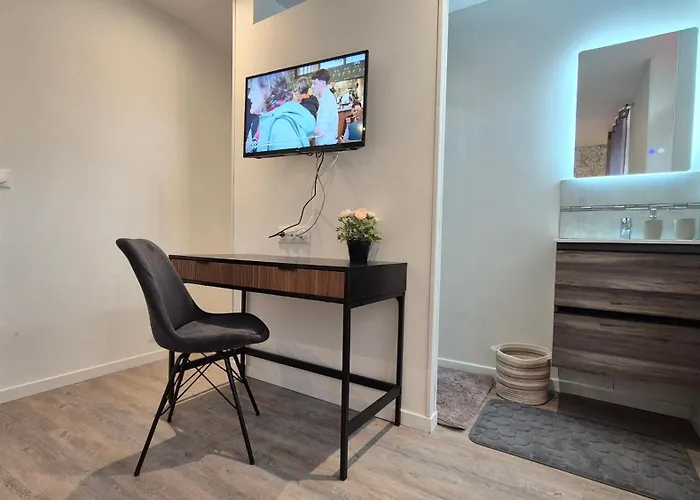 度假居 Maison Les Glycines 鲁昂